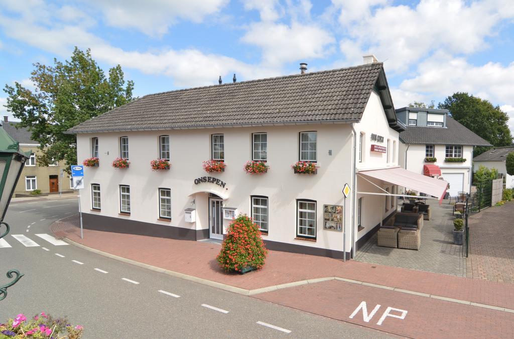Aparthotel Ons Epen Exterior photo
