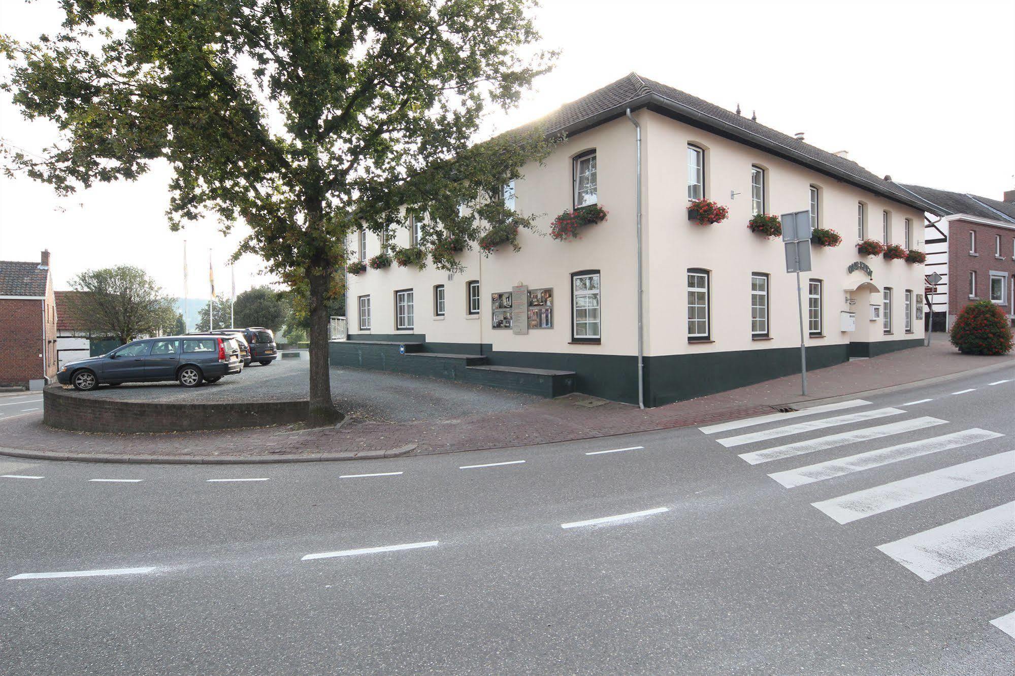 Aparthotel Ons Epen Exterior photo